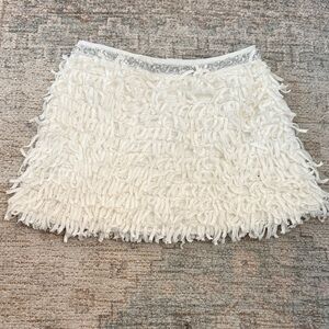 Baby Sara Girls 4T White Fringe Skirt